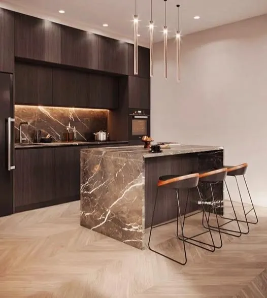Cocina con isla de mármol